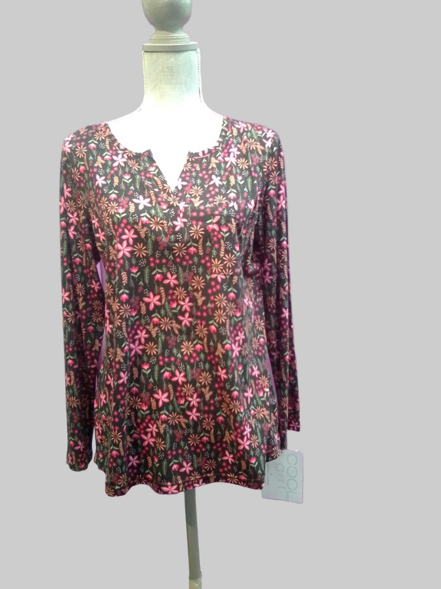 Cool Girl Long Sleeve Top - Flora Field - C151211