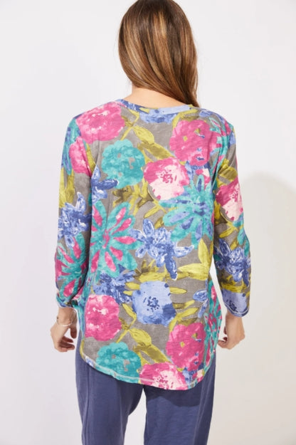 Escape by Habitat - High Lo V-Neck Tee - Multi - E91206
