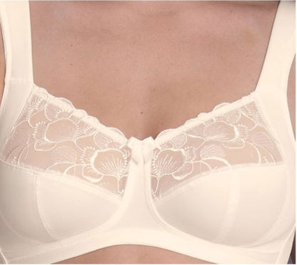 Anita care LUCIA - Mastectomy Bra - 48C - Crystal