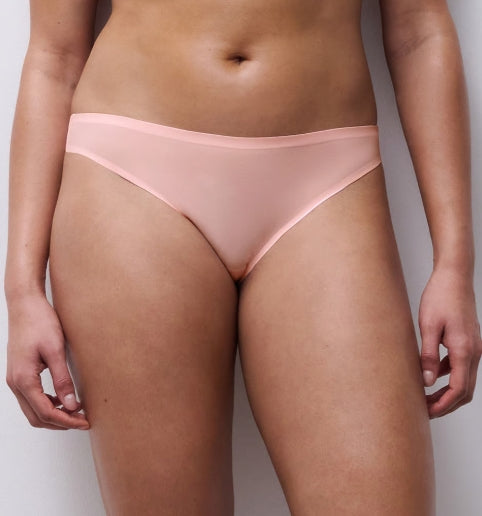 Chantelle Seamless Thong in Nymphea Pink- O/S - C26490
