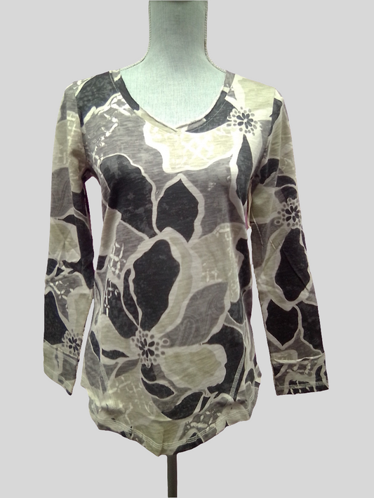 The Escape Laid Back V Neck - Fog - 17362